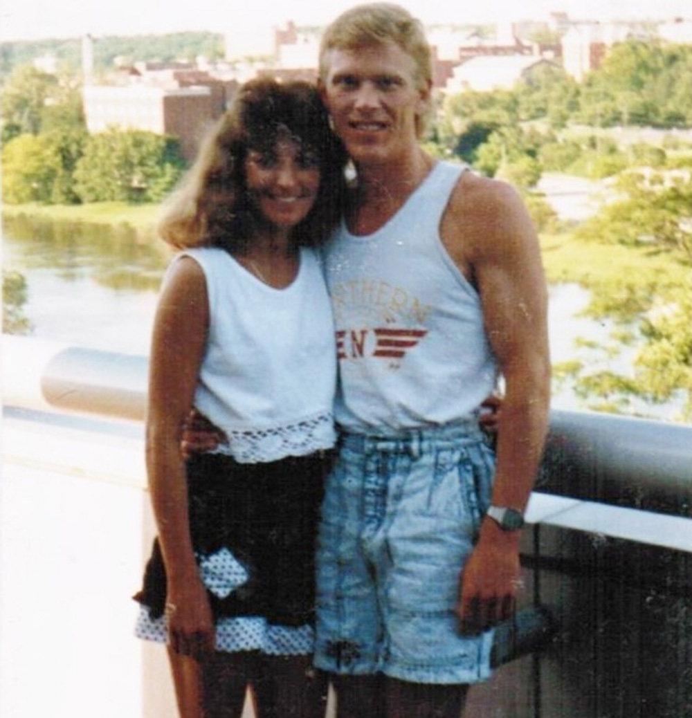 Michael (93JD) and Lorna Lahammer (95BSN)