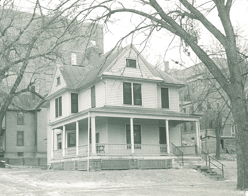 IMAGE OF ALUMNI HOUSE 